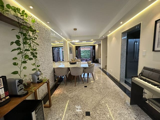 Sobrado com 180m² 3 quartos e 3 banheiros, à venda, no bairro Jabaquara em São Paulo