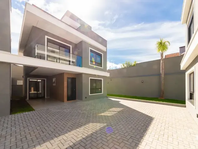 Casa 3 quartos e 3 banheiros, para alugar, no bairro Santa Felicidade em Curitiba