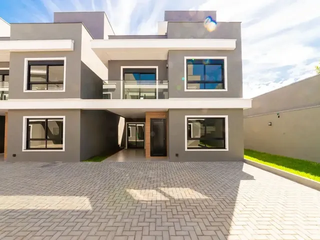 Casa 3 quartos e 3 banheiros, para alugar, no bairro Santa Felicidade em Curitiba
