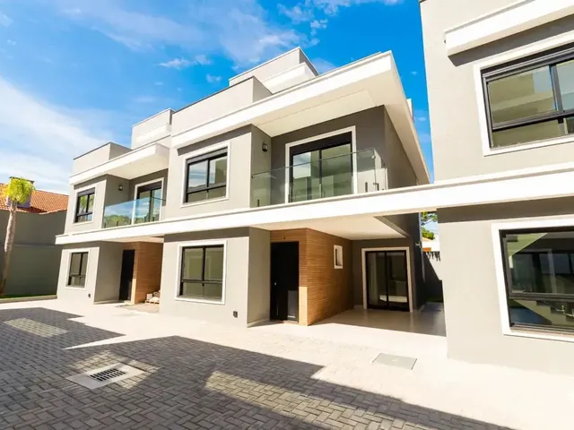 Casa 3 quartos e 3 banheiros, para alugar, no bairro Santa Felicidade em Curitiba