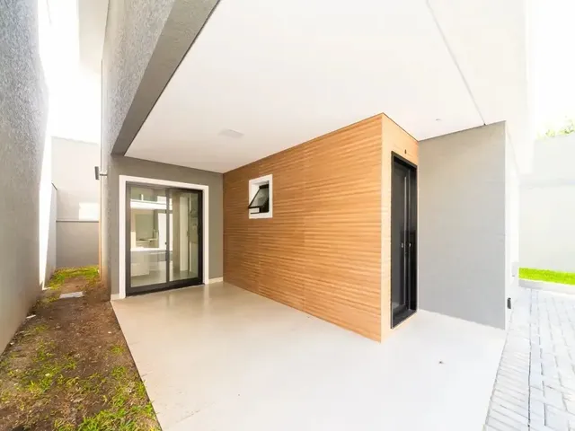 Casa 3 quartos e 3 banheiros, para alugar, no bairro Santa Felicidade em Curitiba