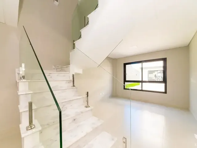 Casa 3 quartos e 3 banheiros, para alugar, no bairro Santa Felicidade em Curitiba