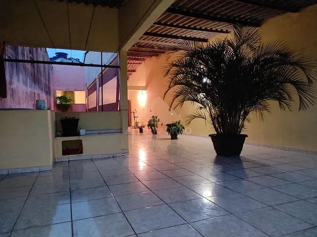 Sobrado com 141m² 5 quartos e 1 banheiro, à venda, no bairro Jardim Primavera em Mauá