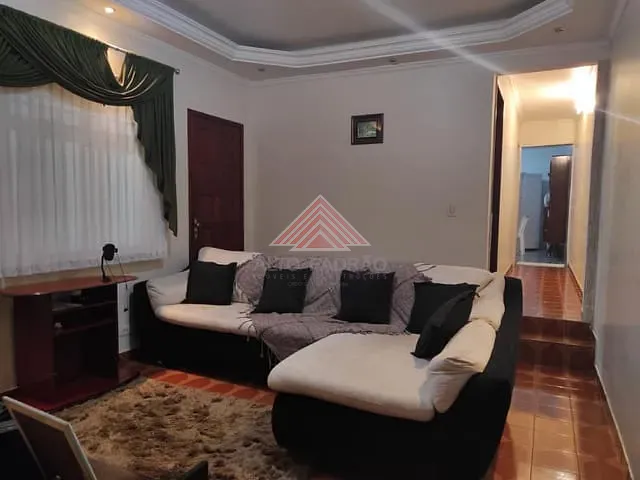 Sobrado com 141m² 5 quartos e 1 banheiro, à venda, no bairro Jardim Primavera em Mauá