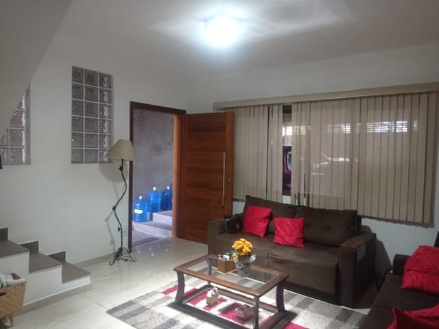 Sobrado com 150m² 3 quartos e 3 banheiros, à venda, no bairro Parque das Iglesias em Jandira