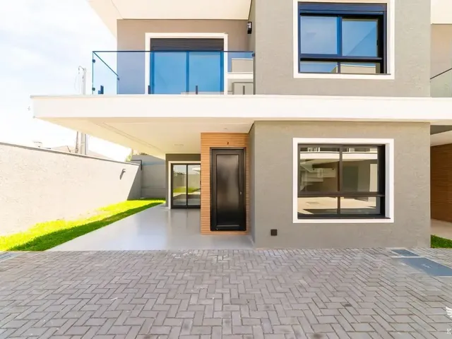 Casa 3 quartos e 3 banheiros, para alugar, no bairro Santa Felicidade em Curitiba