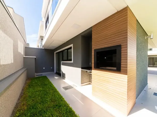 Casa 3 quartos e 3 banheiros, para alugar, no bairro Santa Felicidade em Curitiba