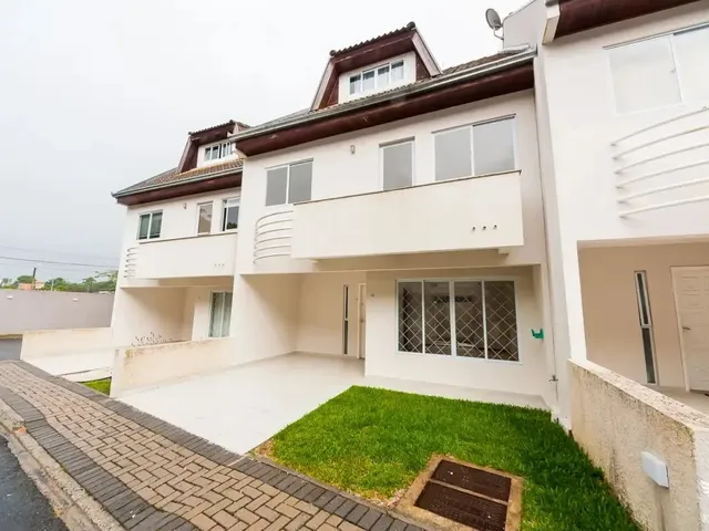 Casa 3 quartos e 3 banheiros, para alugar, no bairro Santa Felicidade em Curitiba