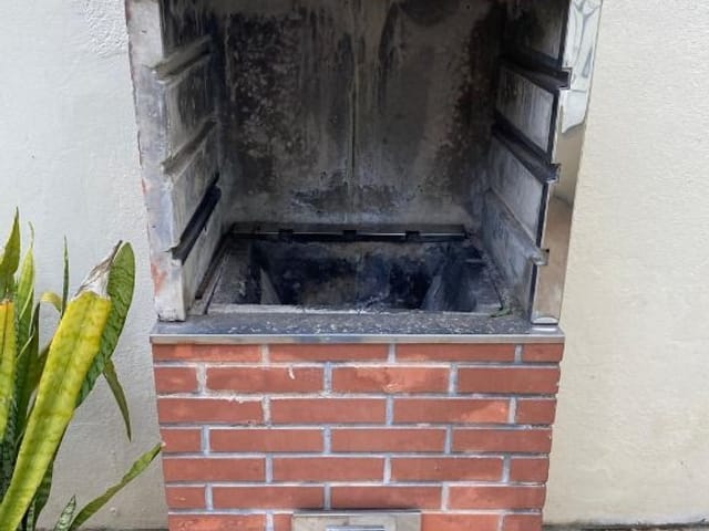 Sobrado com 400m² 3 quartos e 4 banheiros, à venda, no bairro Parque das Cigarreiras em Taboão da Serra