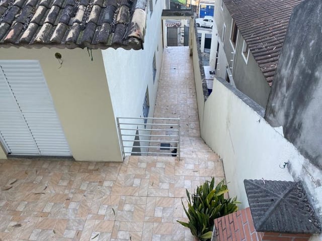 Sobrado com 400m² 3 quartos e 4 banheiros, à venda, no bairro Parque das Cigarreiras em Taboão da Serra
