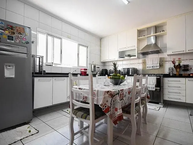 Sobrado com 210m² 3 quartos e 3 banheiros, à venda, no bairro Jardim Monte Kemel em São Paulo