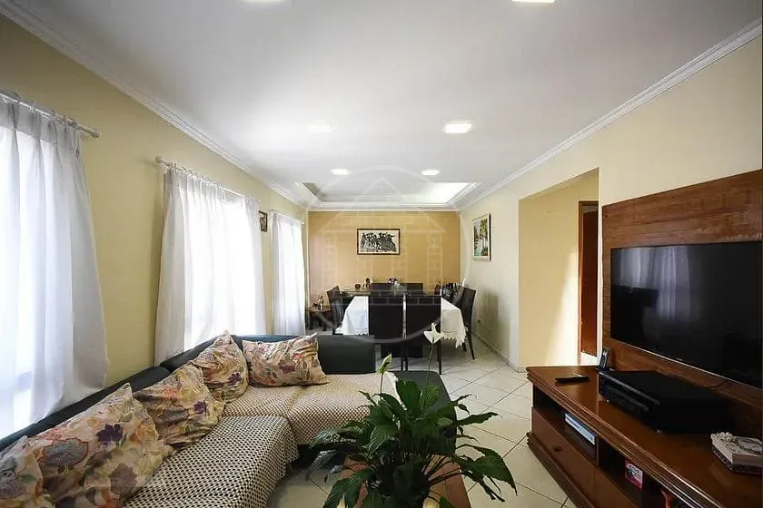 Sobrado, 3 quartos, 303 m² - Foto 1