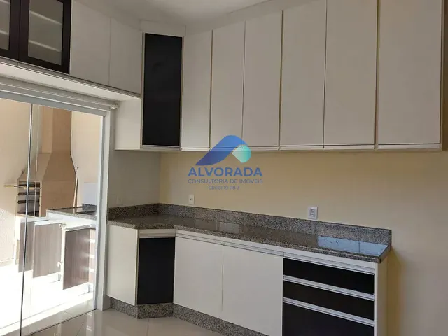 Sobrado com 125m² 3 quartos e 3 banheiros, para alugar, no bairro Jardim das Indústrias em São José dos Campos