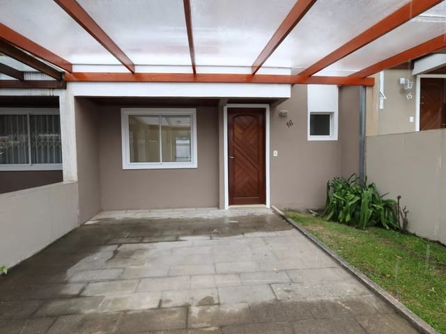 Sobrado 3 quartos e 3 banheiros, para alugar, no bairro Santa Felicidade em Curitiba