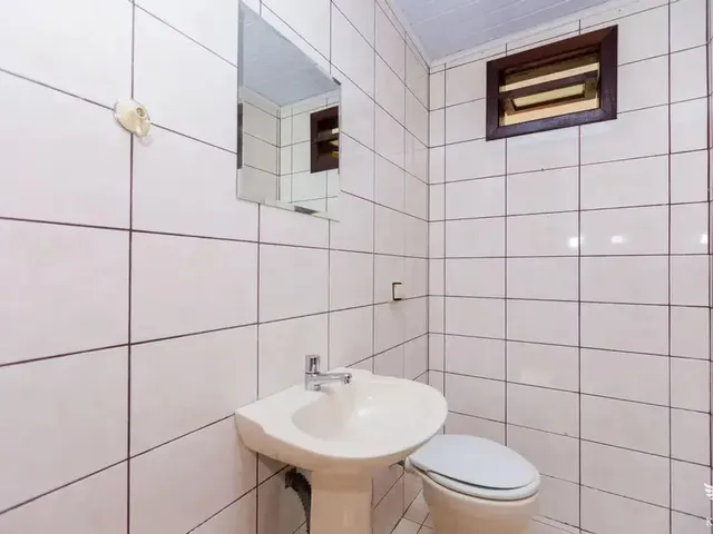 Casa com 5740m² 3 quartos e 3 banheiros, para alugar, no bairro São Braz em Curitiba