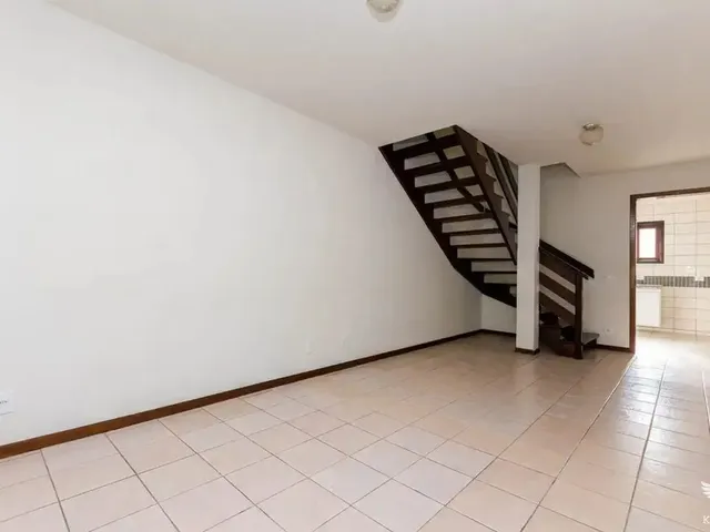 Casa com 5740m² 3 quartos e 3 banheiros, para alugar, no bairro São Braz em Curitiba