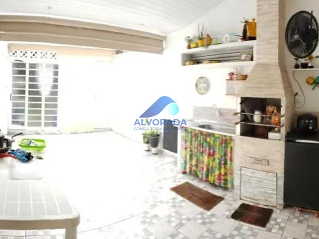 Sobrado com 129m² 2 quartos e 1 banheiro, à venda ou para alugar, no bairro Jardim Limoeiro em São José dos Campos