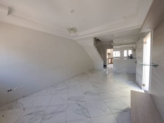 Sobrado com 125m² 3 quartos e 3 banheiros, para alugar, no bairro Jardim Boa Vista (Zona Oeste) em Osasco