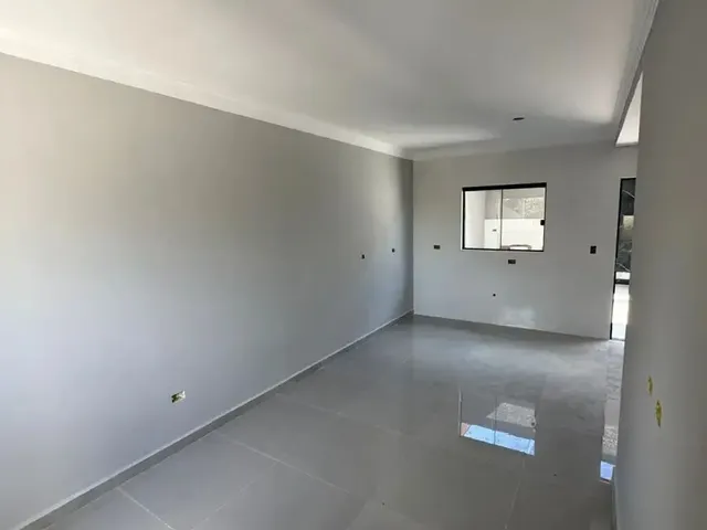 Sobrado 2 quartos e 1 banheiro, à venda, no bairro Campo de Santana em Curitiba