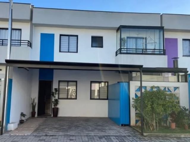 Sobrado com 67m² 2 quartos e 2 banheiros, à venda, no bairro Jardim Petropolis em Cotia