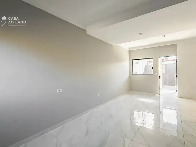 Sobrado 3 quartos e 1 banheiro, à venda, no bairro Campo de Santana em Curitiba