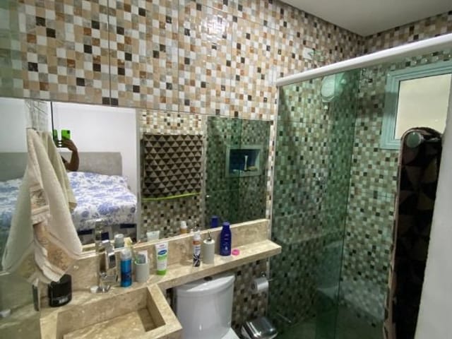 Sobrado com 200m² 2 quartos e 4 banheiros, à venda, no bairro Jardim Maria Helena em Barueri