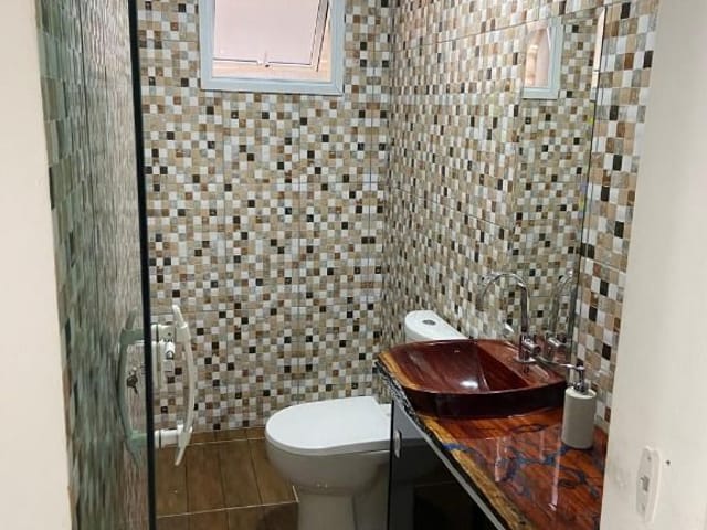Sobrado com 200m² 2 quartos e 4 banheiros, à venda, no bairro Jardim Maria Helena em Barueri