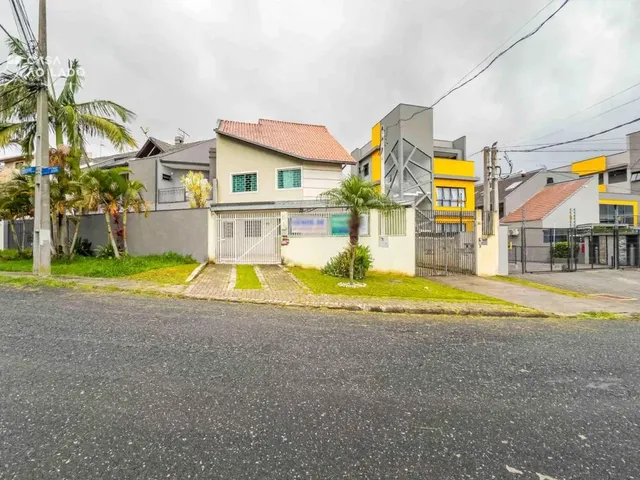 Sobrado 10 quartos e 6 banheiros, à venda, no bairro Jardim das Américas em Curitiba