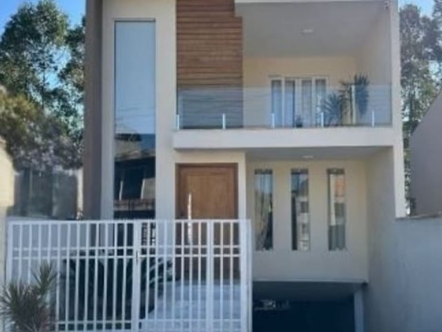 Sobrado com 150m² 3 quartos e 5 banheiros, à venda, no bairro Bosque dos Pereiras em Cotia