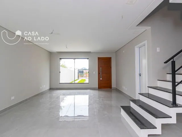 Casa 3 quartos e 3 banheiros, à venda, no bairro Pinheirinho em Curitiba