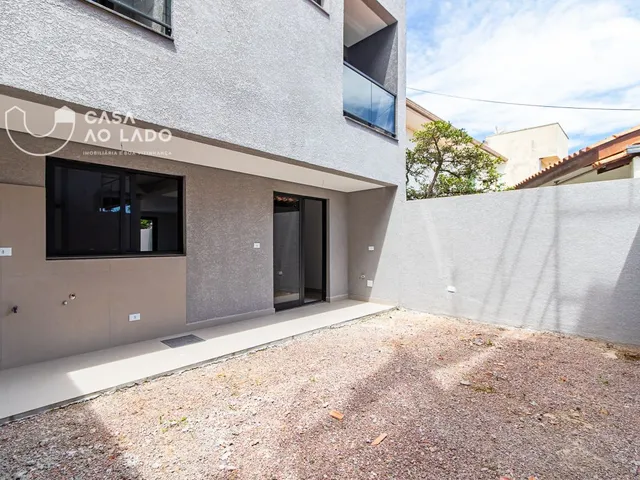 Casa 3 quartos e 5 banheiros, à venda, no bairro Hauer em Curitiba
