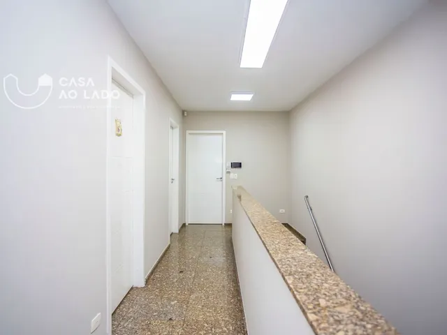 Sobrado 4 quartos e 4 banheiros, para alugar, no bairro Bom Retiro em Curitiba