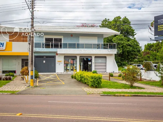 Sobrado 4 quartos e 4 banheiros, para alugar, no bairro Bom Retiro em Curitiba