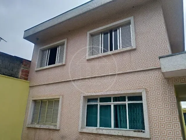 Sobrado com 250m² 4 quartos e 2 banheiros, à venda, no bairro Vila Quintana em São Paulo