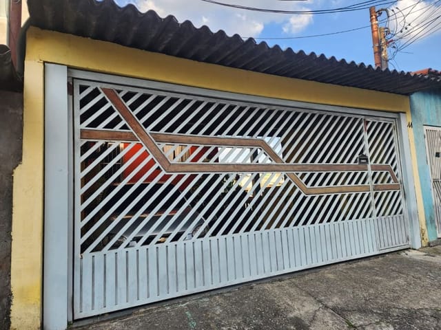 Sobrado com 190m² 5 quartos e 4 banheiros, à venda, no bairro Santo Antônio em Osasco