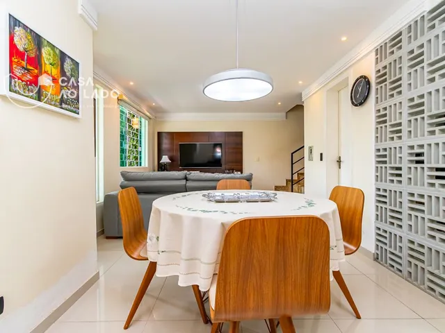 Casa 3 quartos e 4 banheiros, à venda, no bairro São Lourenço em Curitiba