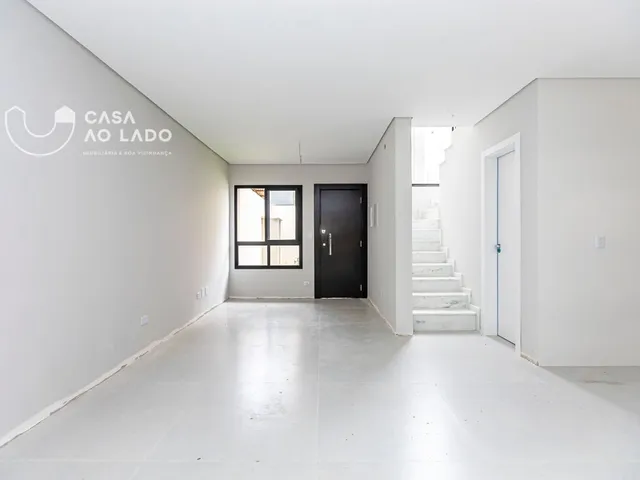 Sobrado 3 quartos e 4 banheiros, à venda, no bairro Mercês em Curitiba