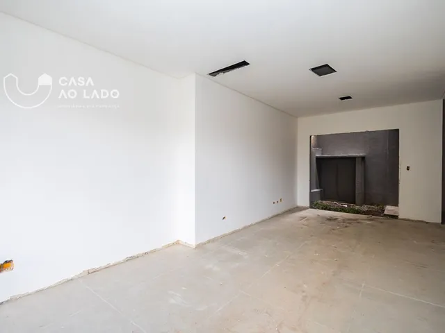 Casa 2 quartos e 3 banheiros, à venda, no bairro Bacacheri em Curitiba