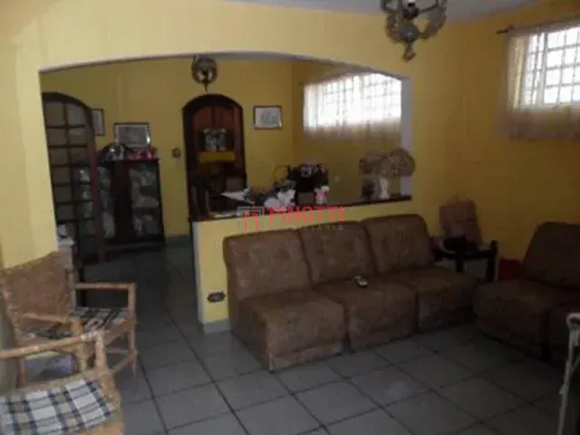 Sobrado 4 quartos e 2 banheiros, para alugar, no bairro Nova Petrópolis em São Bernardo do Campo