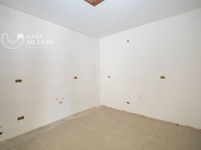 Casa 2 quartos e 3 banheiros, à venda, no bairro Bacacheri em Curitiba