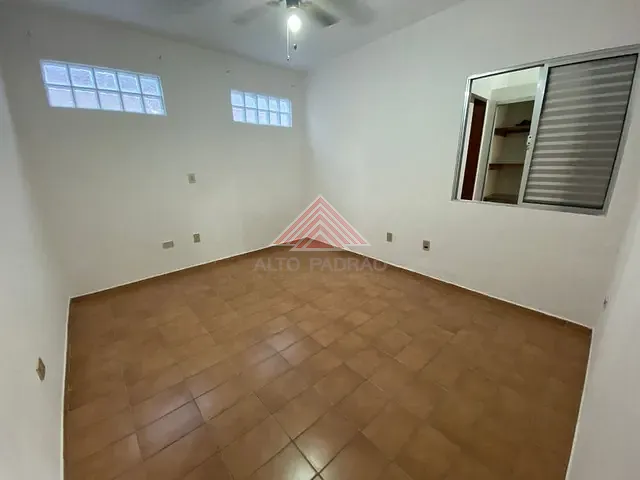 Sobrado com 150m² 5 quartos e 3 banheiros, à venda, no bairro Vila Noêmia em Mauá