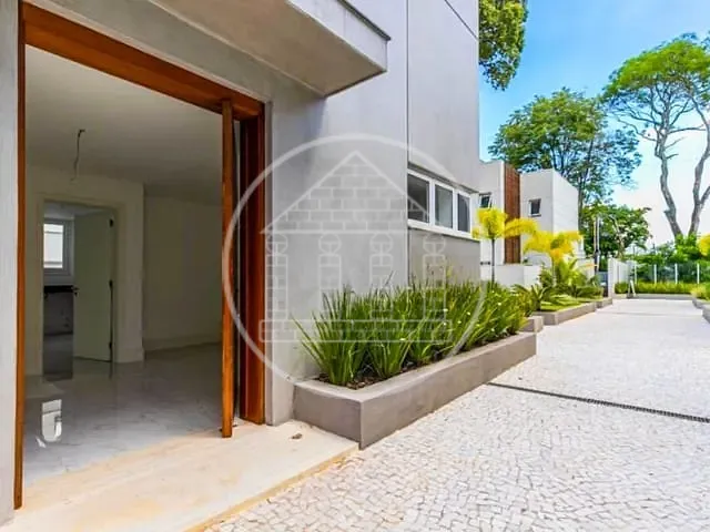 Sobrado com 525m² 4 quartos e 1 banheiro, à venda, no bairro Granja Julieta em São Paulo