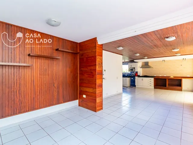 Casa 5 quartos e 9 banheiros, à venda, no bairro Guabirotuba em Curitiba