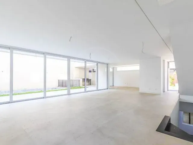 Sobrado com 487m² 4 quartos e 5 banheiros, à venda, no bairro Jardim Cordeiro em São Paulo