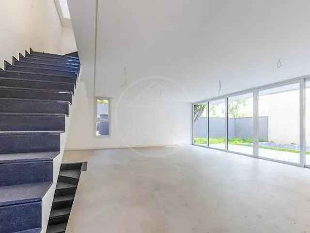 Sobrado com 487m² 4 quartos e 5 banheiros, à venda, no bairro Jardim Cordeiro em São Paulo