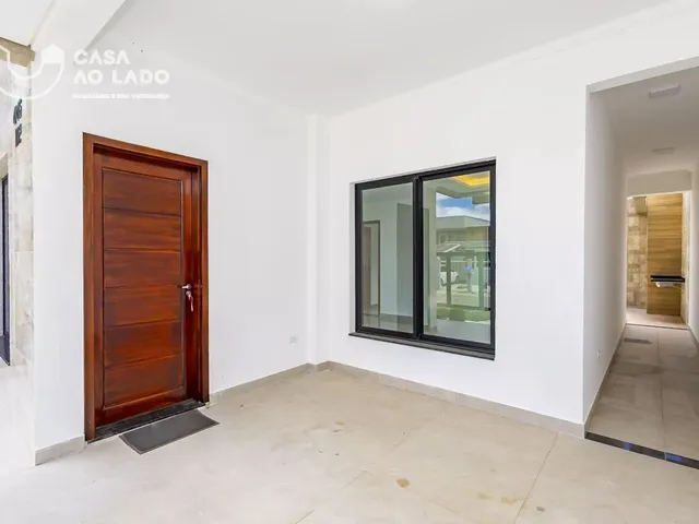 Sobrado 4 quartos e 3 banheiros, à venda, no bairro Eucaliptos em Curitiba