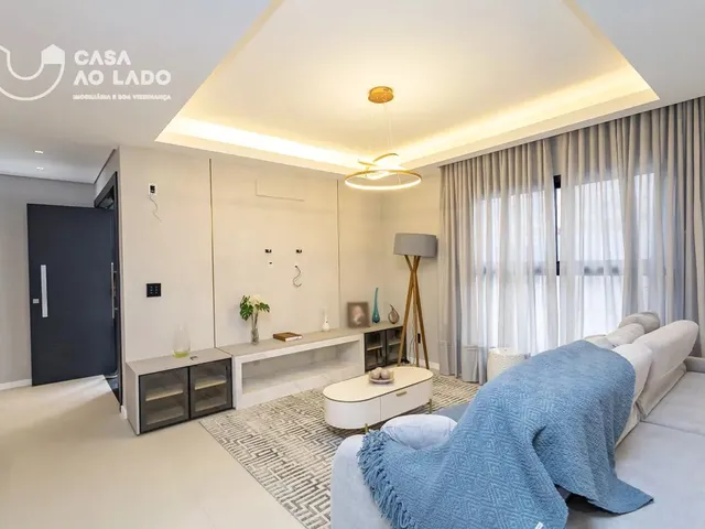 Casa 3 quartos e 5 banheiros, à venda, no bairro Santa Felicidade em Curitiba