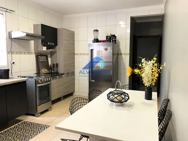 Sobrado com 150m² 3 quartos e 1 banheiro, para alugar, no bairro Jardim das Indústrias em São José dos Campos