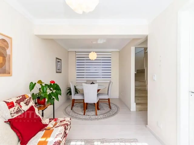 Casa 3 quartos e 2 banheiros, à venda, no bairro Boqueirão em Curitiba
