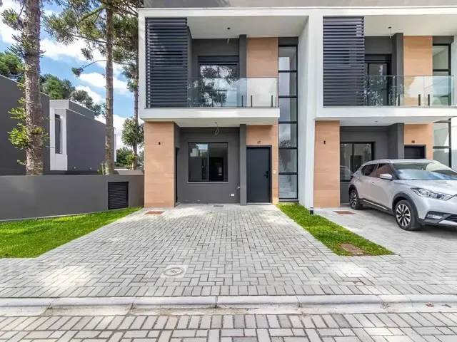 Sobrado com 142m² 3 quartos e 3 banheiros, à venda, no bairro Boqueirão em Curitiba